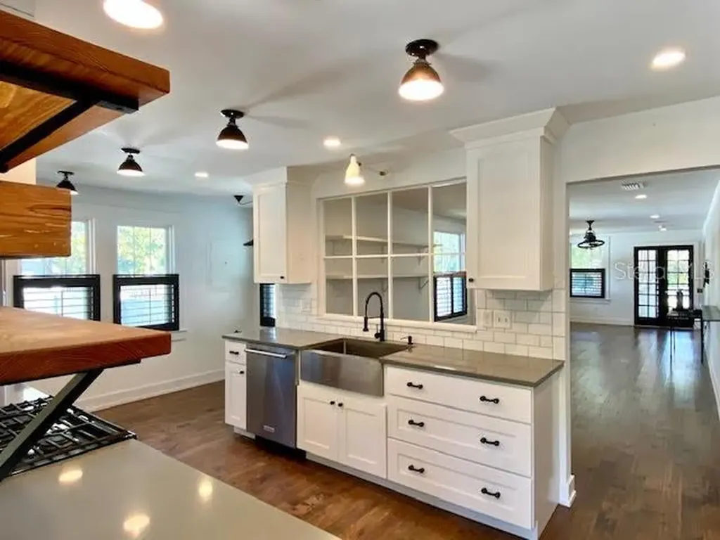 3611 Old Bradenton Road Sarasota FL 34234