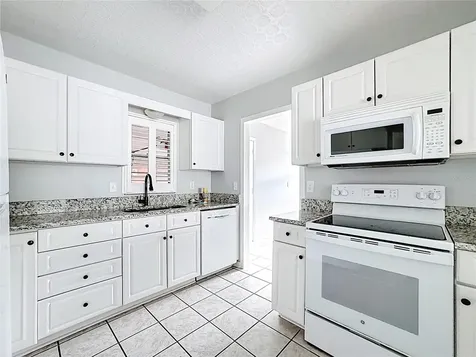 1618 Bentwood Drive Sun City Center FL 33573