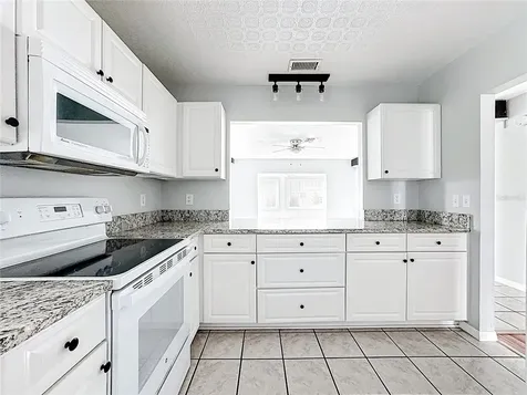 1618 Bentwood Drive Sun City Center FL 33573
