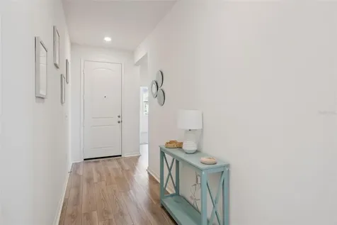 1682 Littleleaf Boxwood Loop Mascotte FL 34753