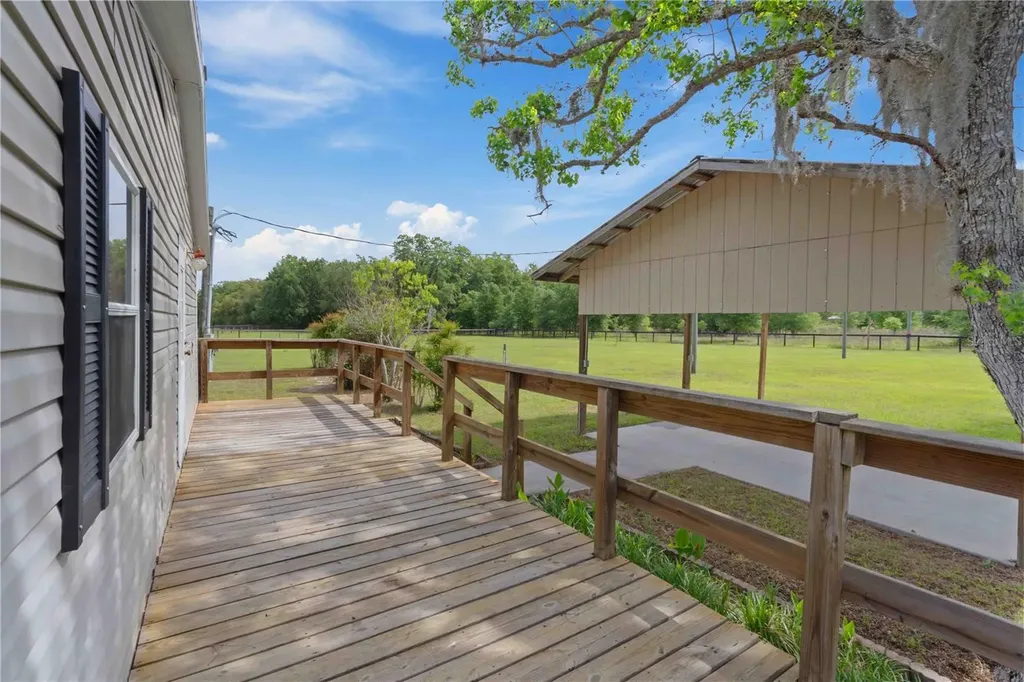 14491 SE 68th Lane Morriston FL 32668