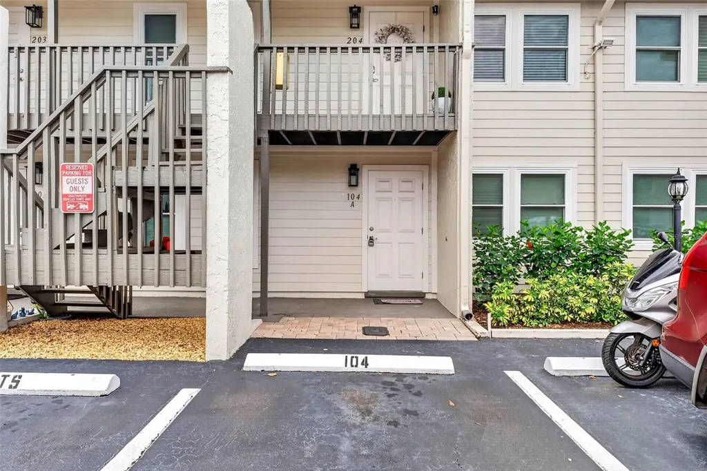 527 S Lincoln Avenue Tampa FL 33609