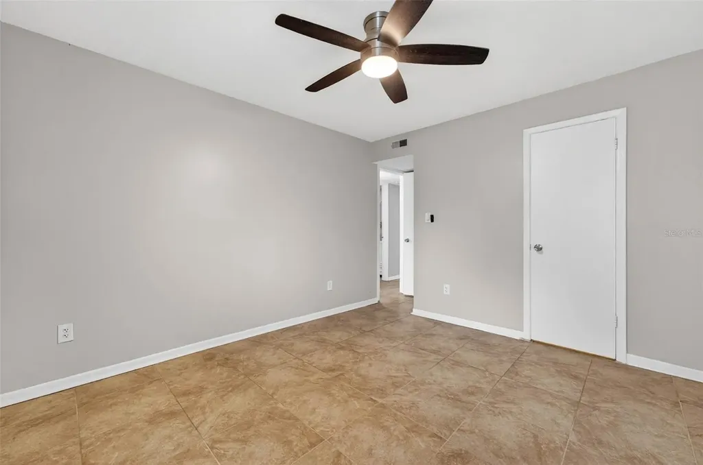 527 S Lincoln Avenue Tampa FL 33609