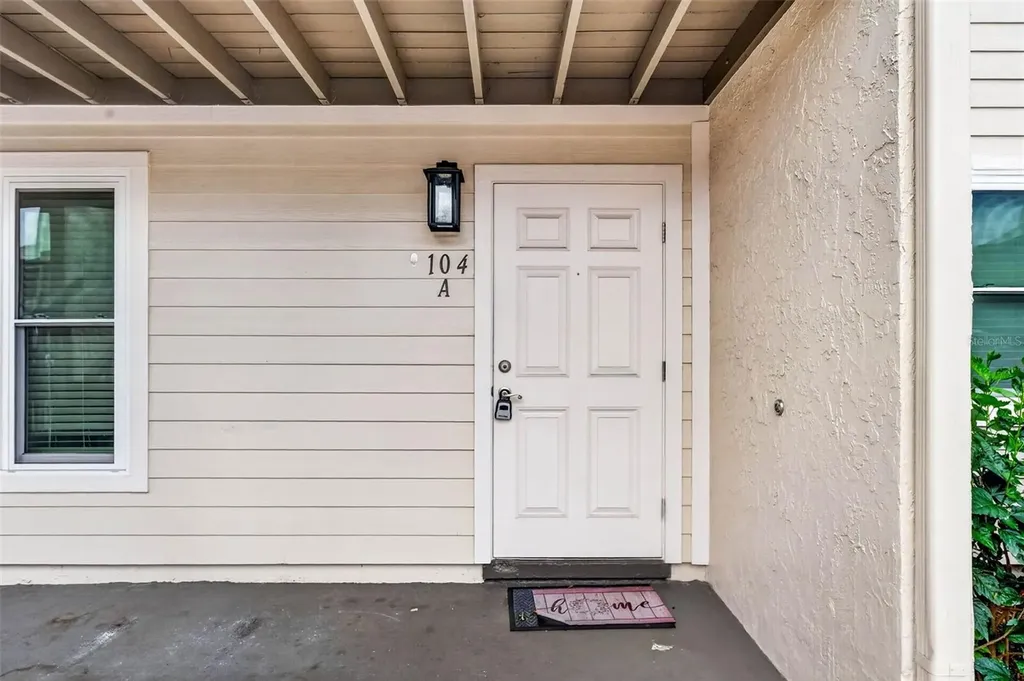 527 S Lincoln Avenue Tampa FL 33609