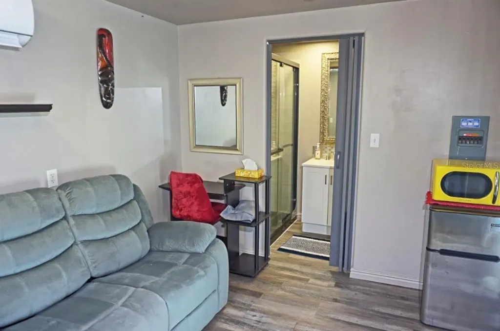 21145 Lazy Days Circle Lutz FL 33558
