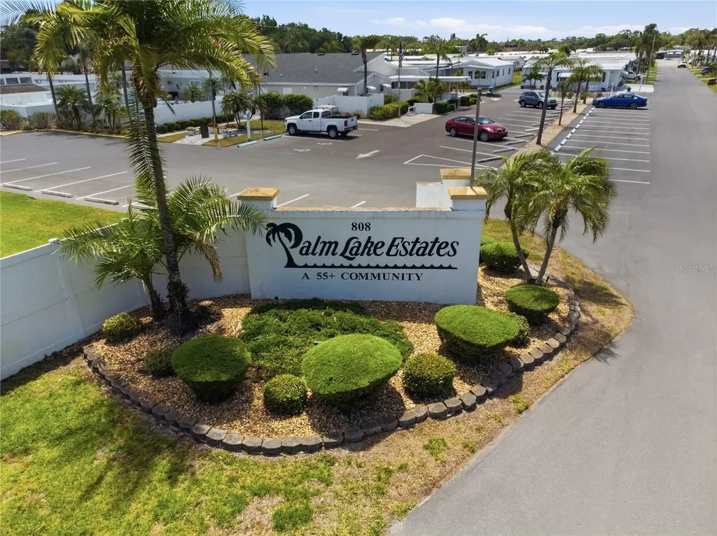 808 53rd Avenue E Bradenton FL 34203