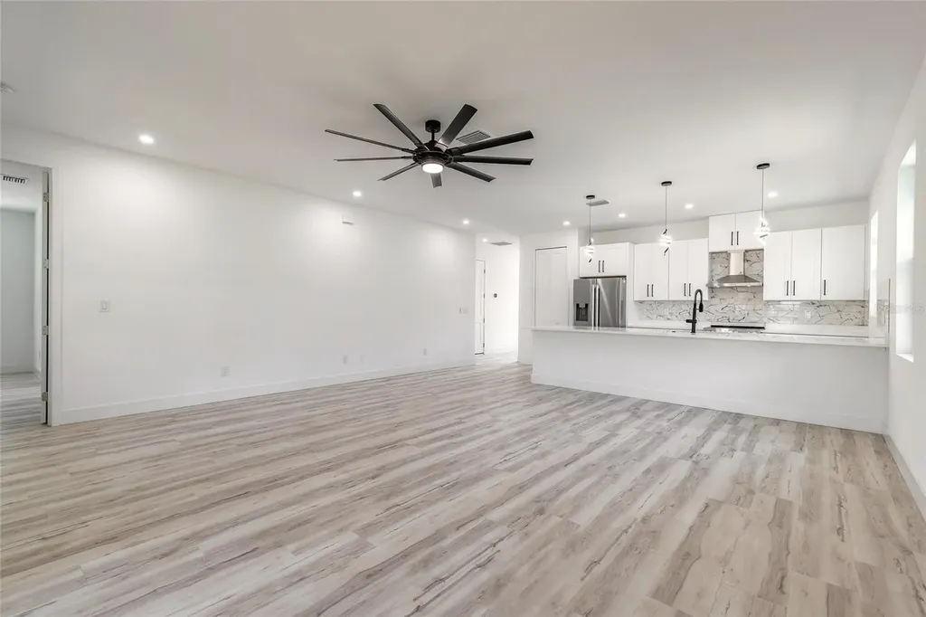1991 Cedar Street Daytona Beach FL 32119