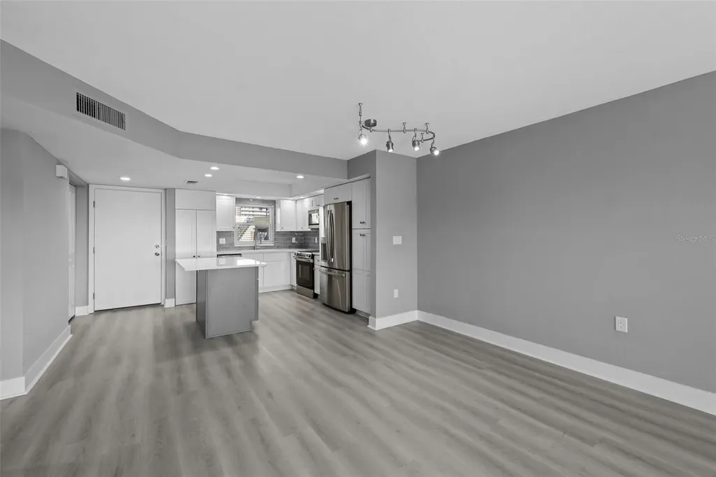 4775 Cove Circle St Petersburg FL 33708