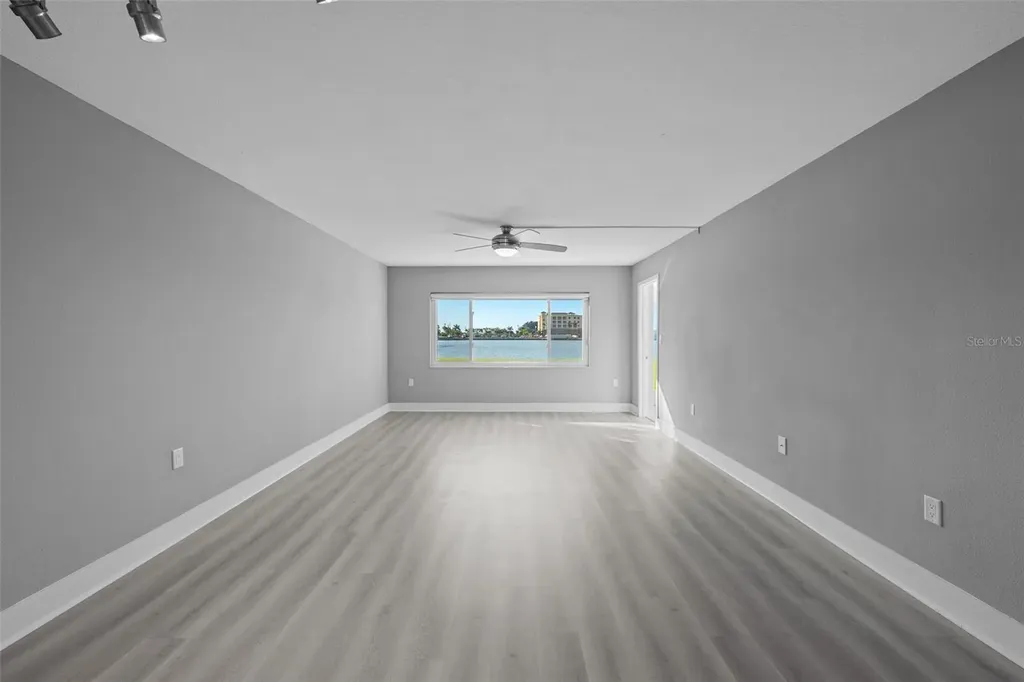 4775 Cove Circle St Petersburg FL 33708