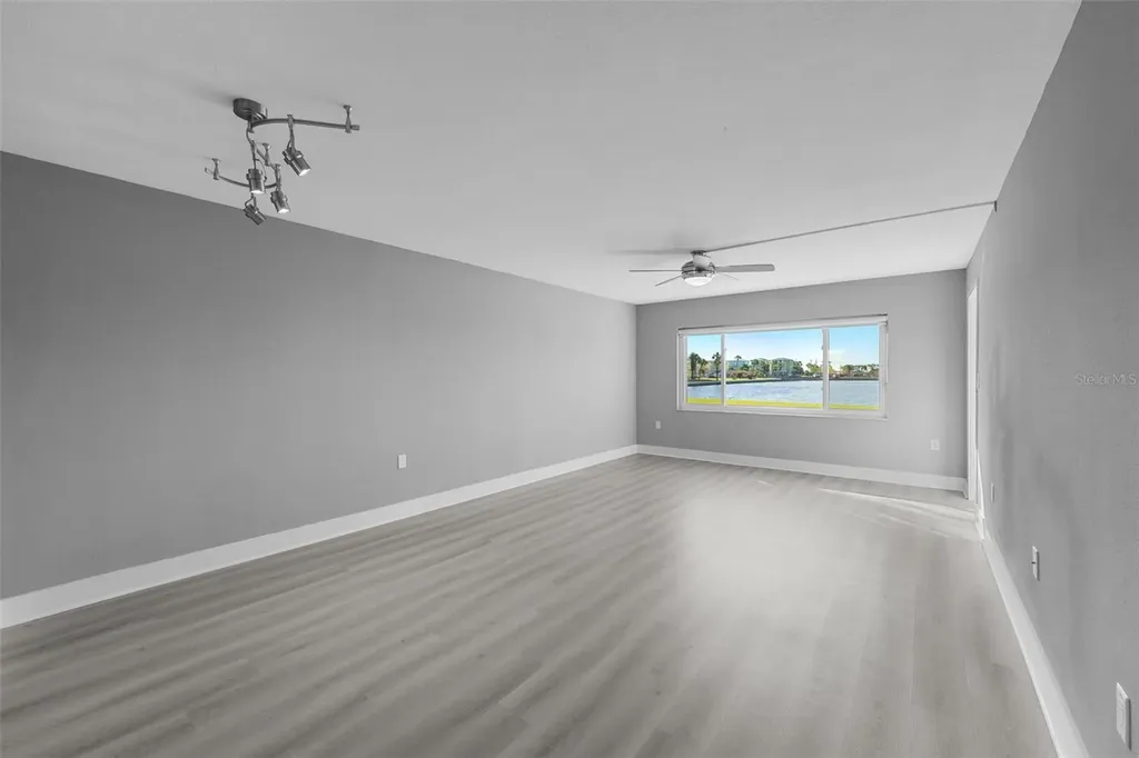 4775 Cove Circle St Petersburg FL 33708