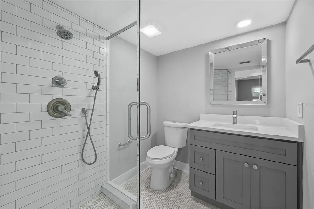 4775 Cove Circle St Petersburg FL 33708