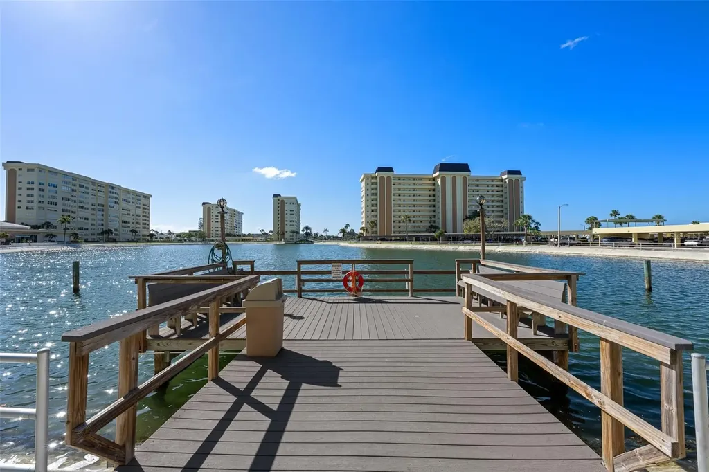 4775 Cove Circle St Petersburg FL 33708