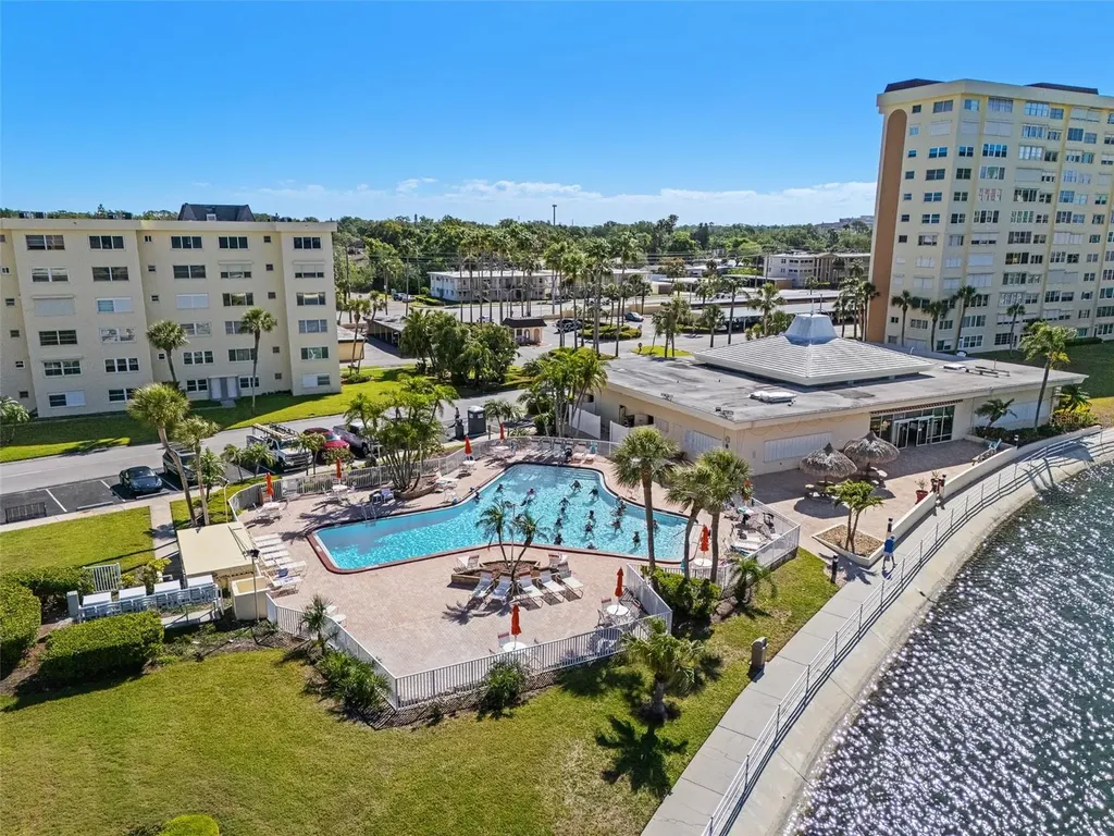 4775 Cove Circle St Petersburg FL 33708