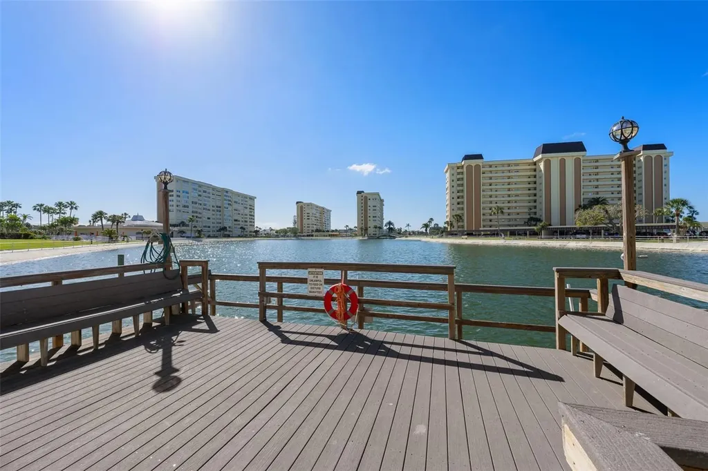 4775 Cove Circle St Petersburg FL 33708