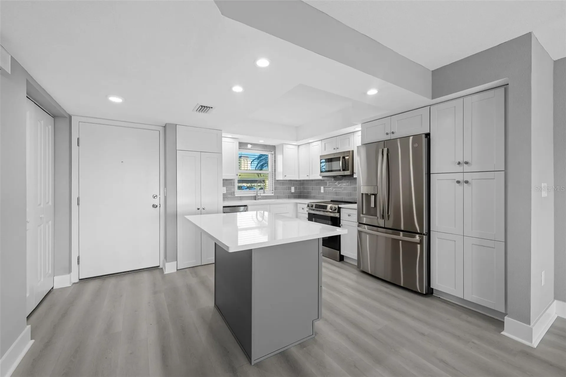 4775 Cove Circle St Petersburg FL 33708