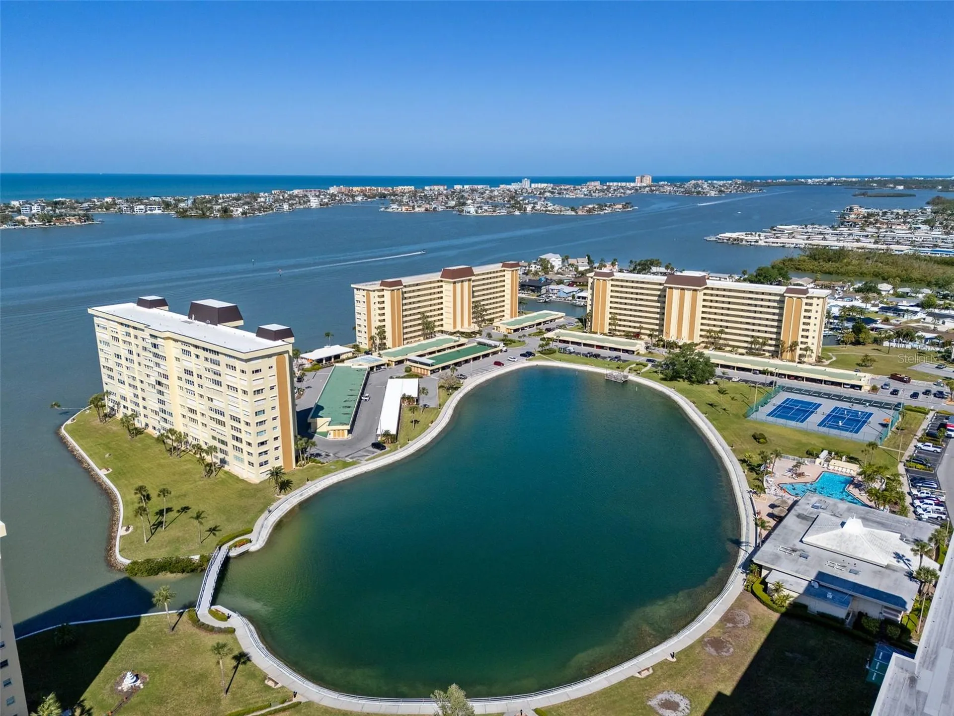 4775 Cove Circle St Petersburg FL 33708