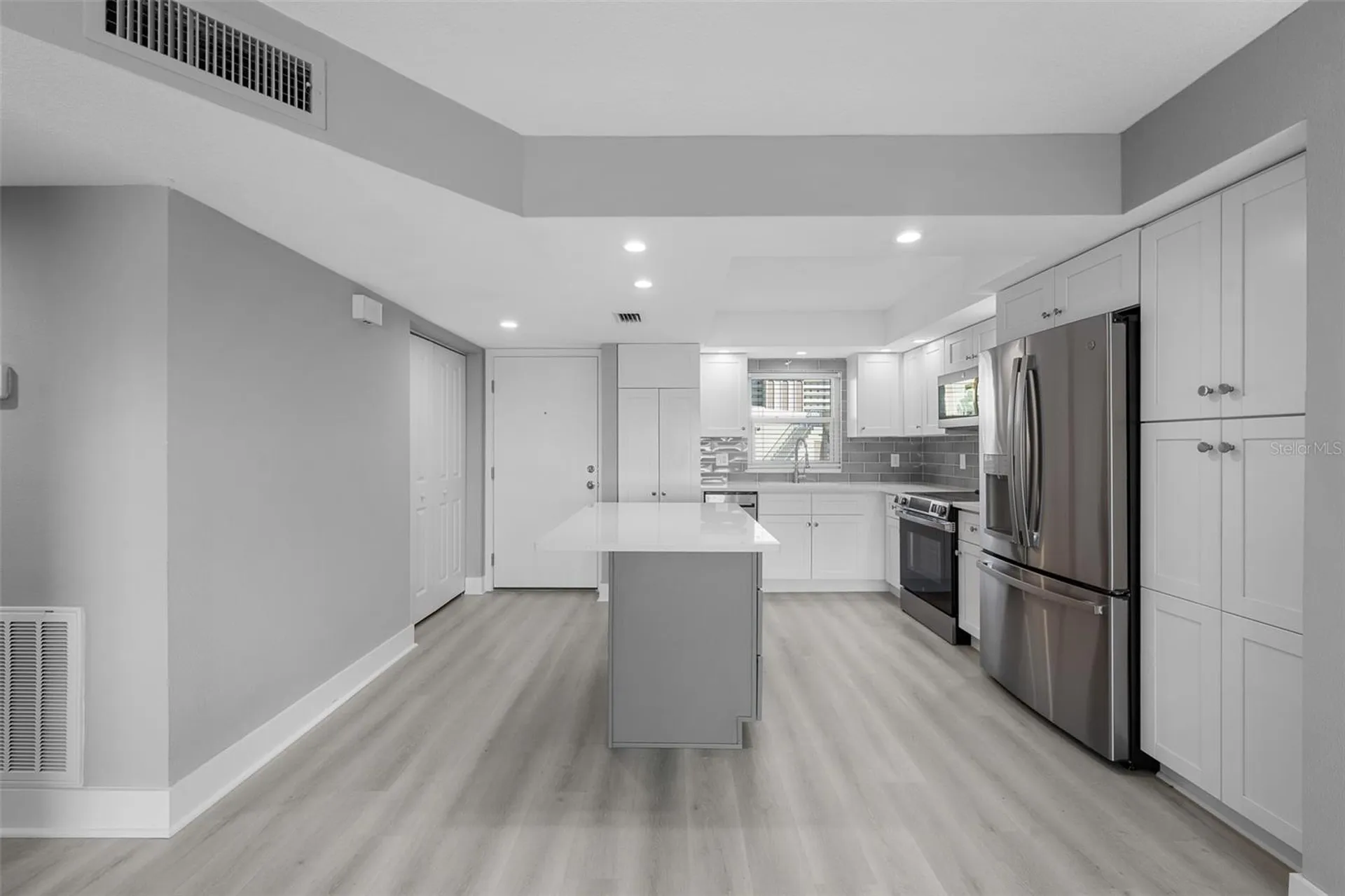 4775 Cove Circle St Petersburg FL 33708
