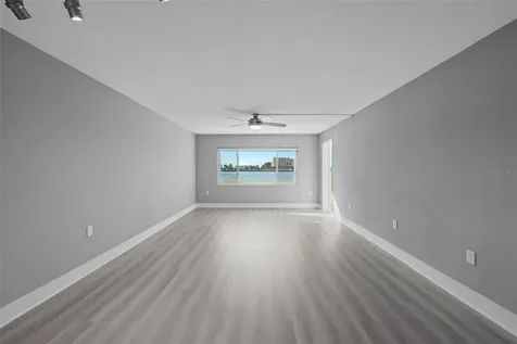 4775 Cove Circle St Petersburg FL 33708