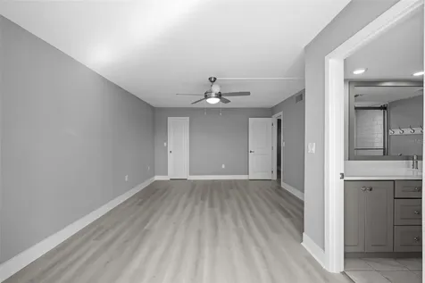 4775 Cove Circle St Petersburg FL 33708