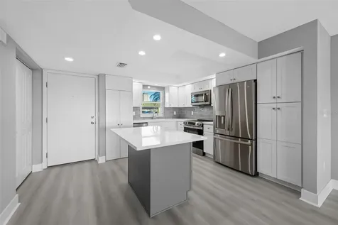 4775 Cove Circle St Petersburg FL 33708