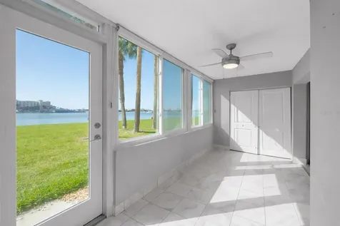 4775 Cove Circle St Petersburg FL 33708
