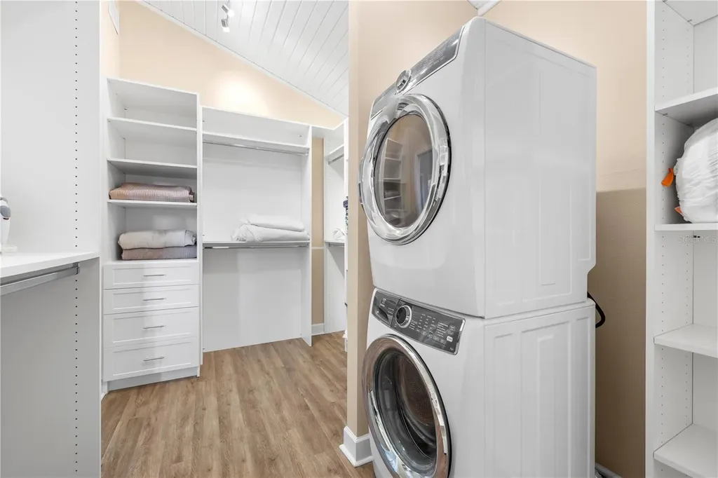 5169 Oxford Drive Sarasota FL 34242