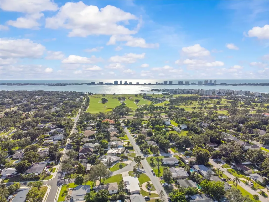 327 Sunny Lane Belleair FL 33756