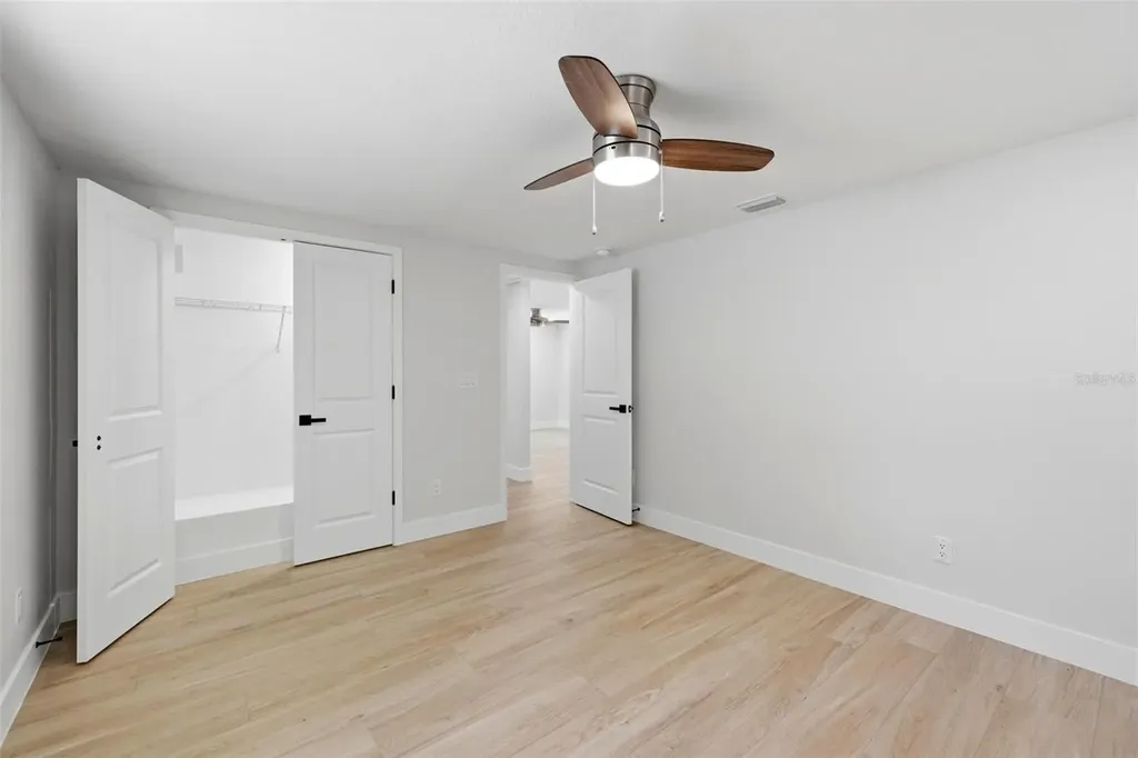 1802 Robinhood Street Sarasota FL 34231