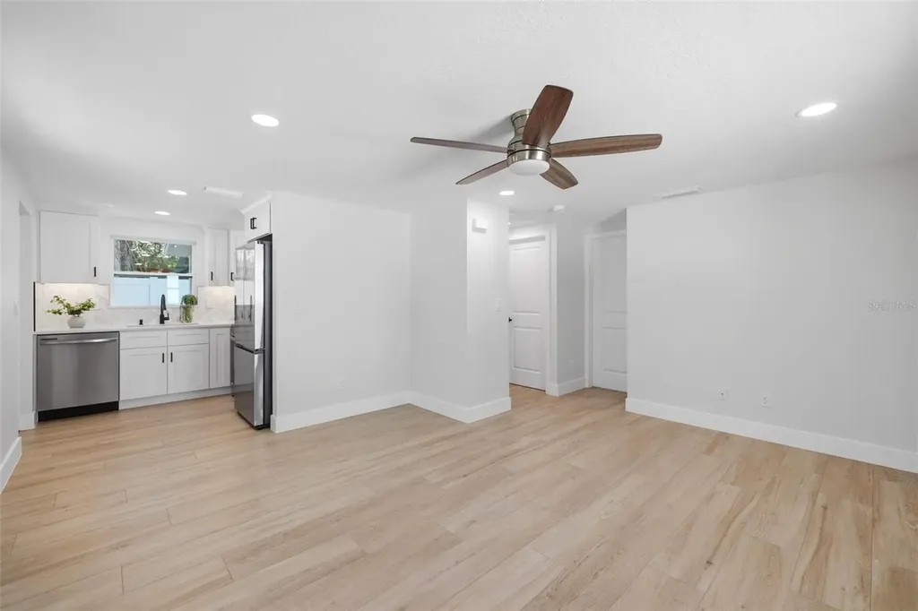 1802 Robinhood Street Sarasota FL 34231
