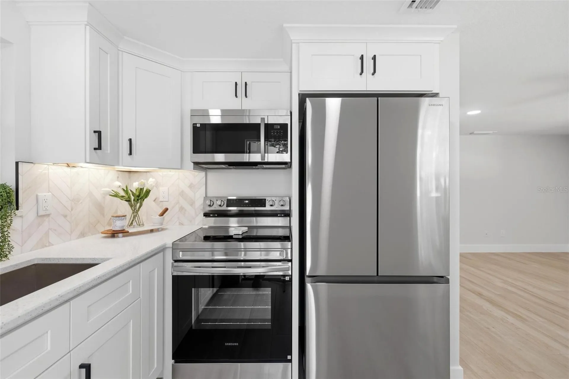 1802 Robinhood Street Sarasota FL 34231