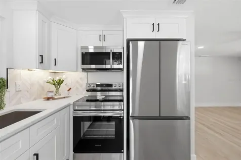 1802 Robinhood Street Sarasota FL 34231