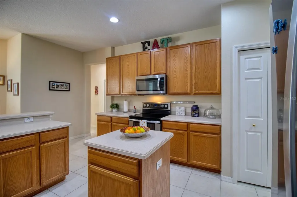 2206 Highland Woods Drive Dunedin FL 34698