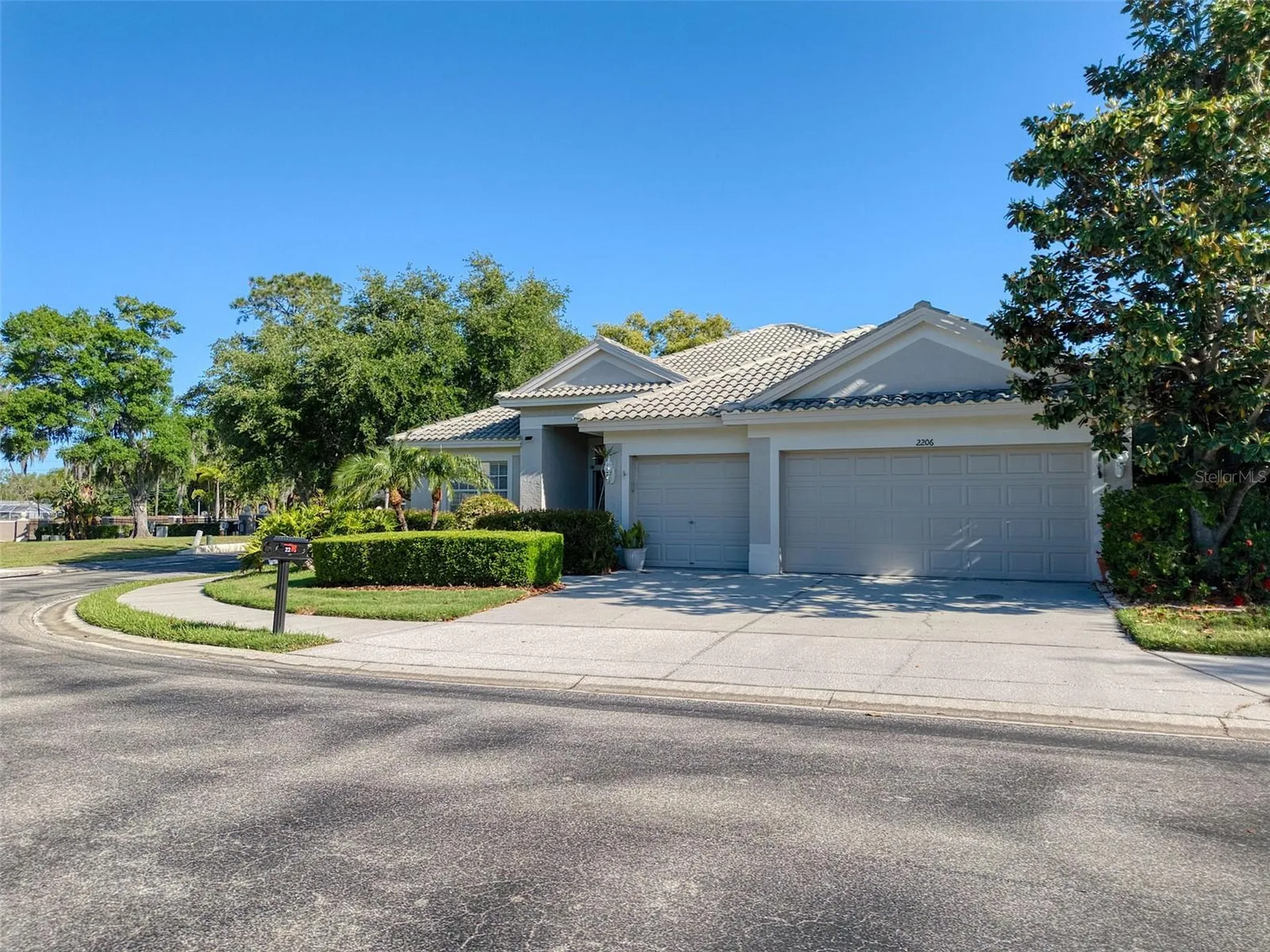 2206 Highland Woods Drive Dunedin FL 34698