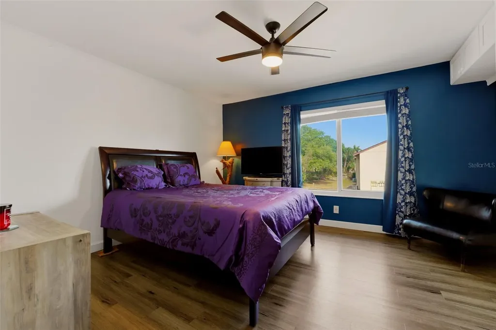 2613 Pine Lake Terrace Sarasota FL 34237