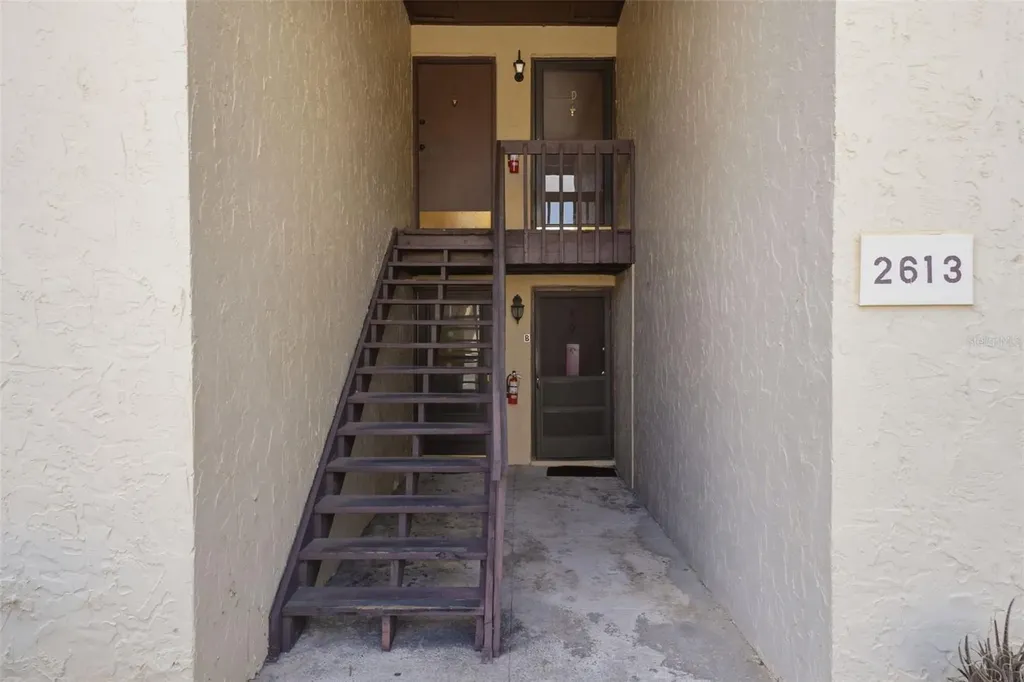 2613 Pine Lake Terrace Sarasota FL 34237