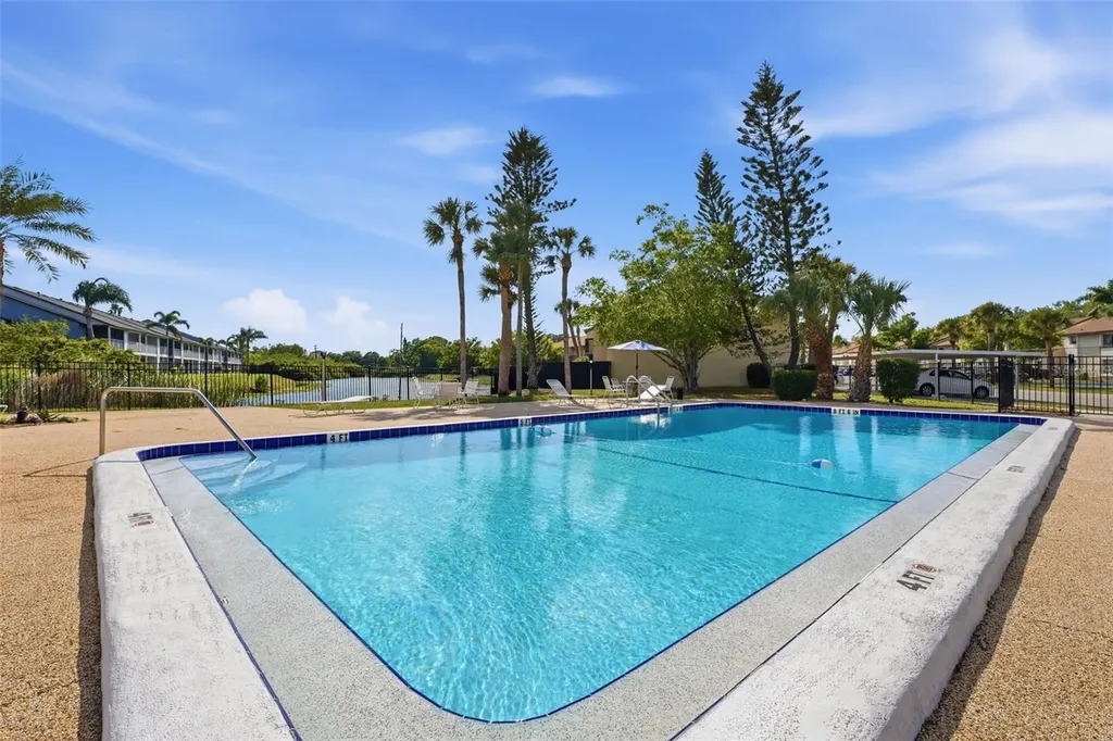 2613 Pine Lake Terrace Sarasota FL 34237