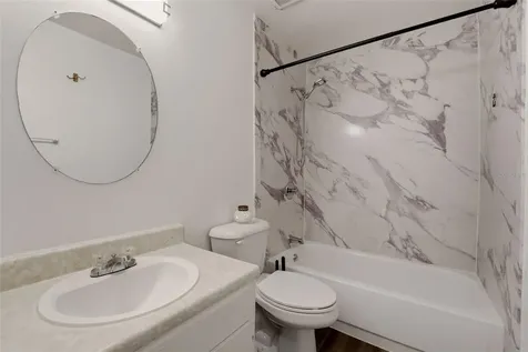 2613 Pine Lake Terrace Sarasota FL 34237