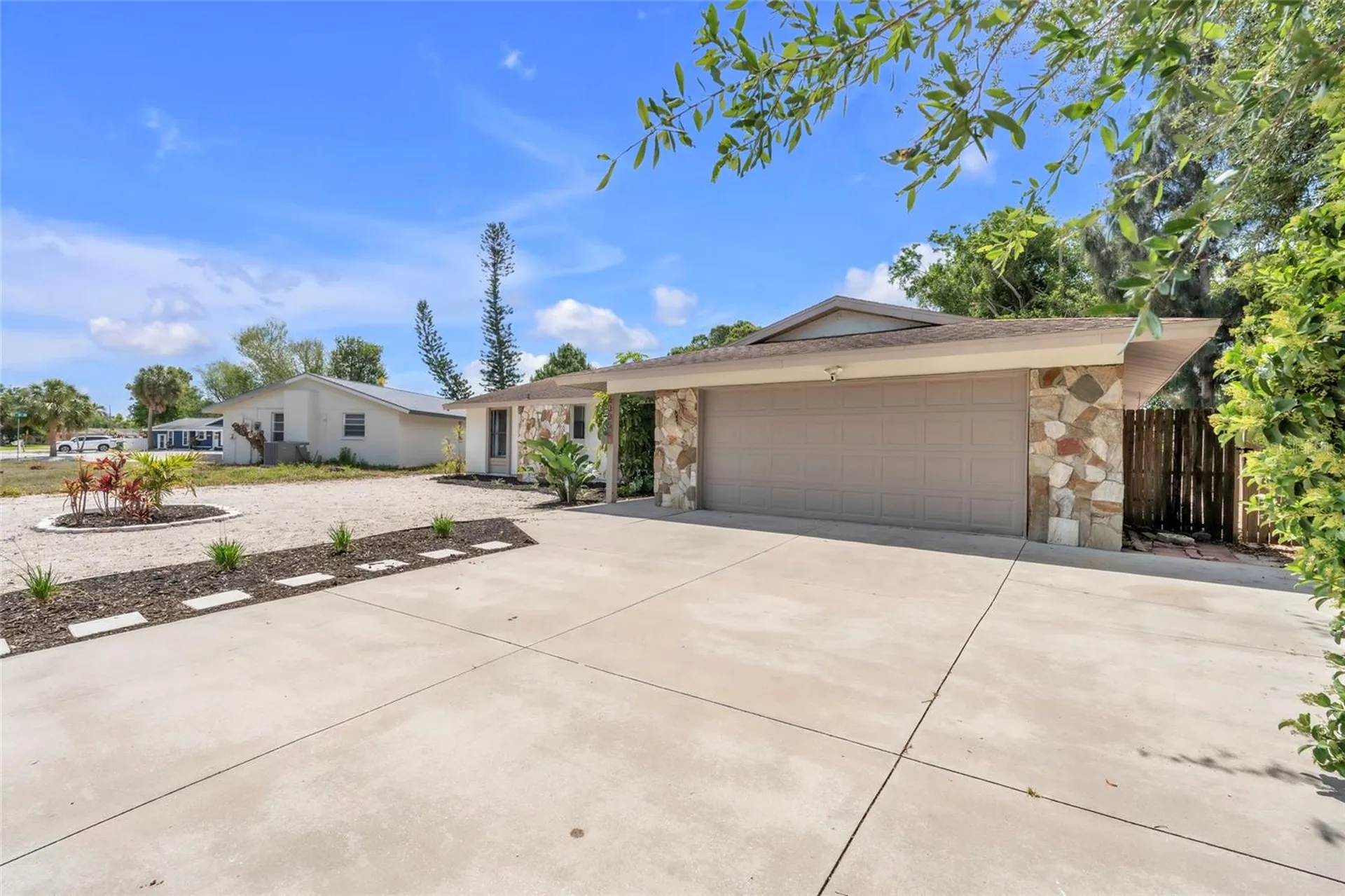 6305 36th Avenue W Bradenton FL 34209