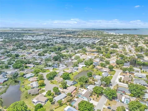 6305 36th Avenue W Bradenton FL 34209