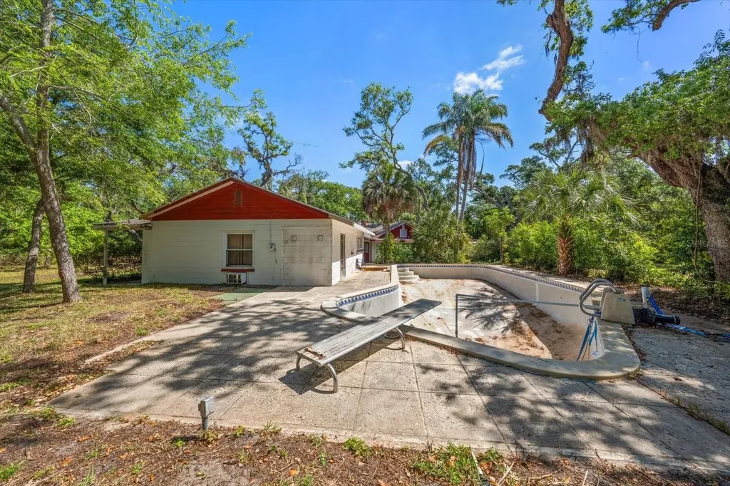 11496 74th Avenue Seminole FL 33772