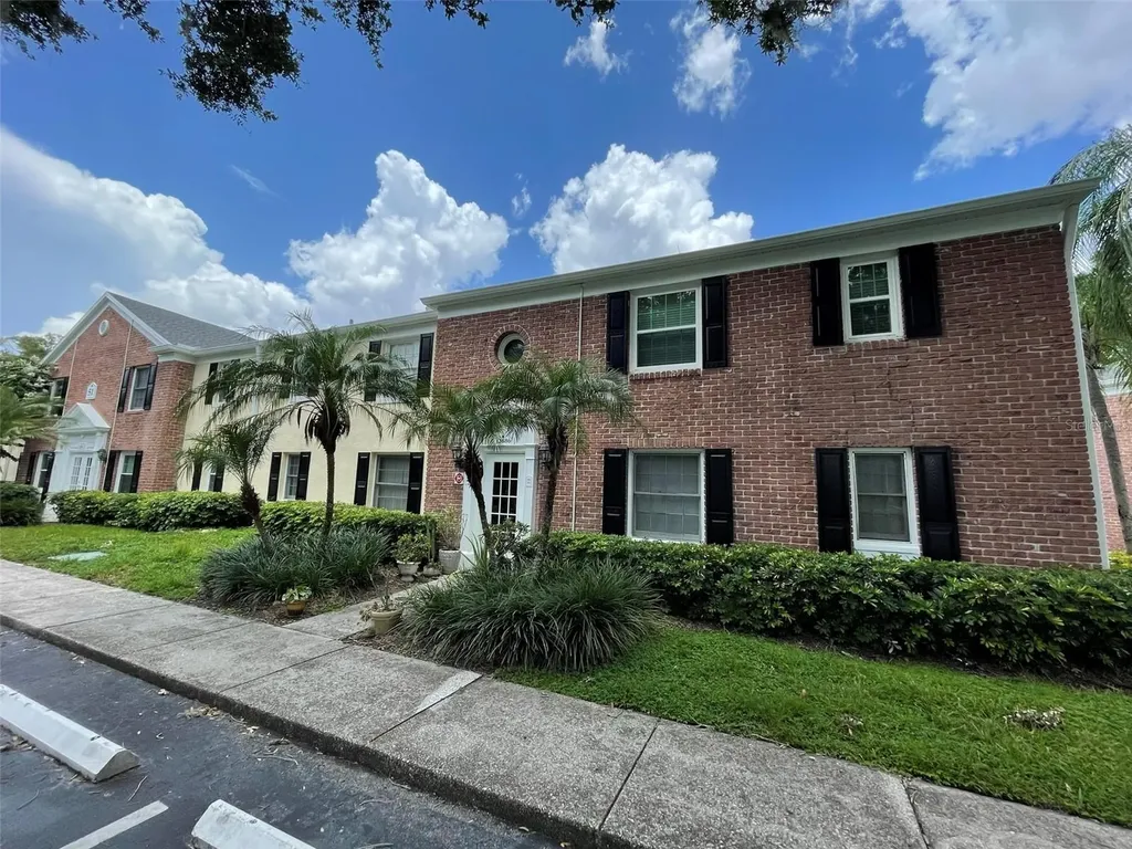 13686 Orange Sunset Drive Tampa FL 33618