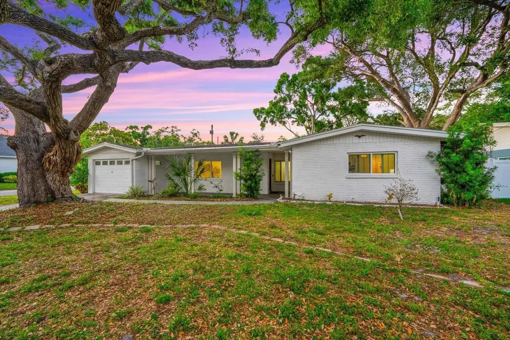3315 W Beaumont Street Tampa FL 33611