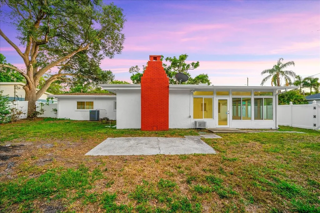 3315 W Beaumont Street Tampa FL 33611