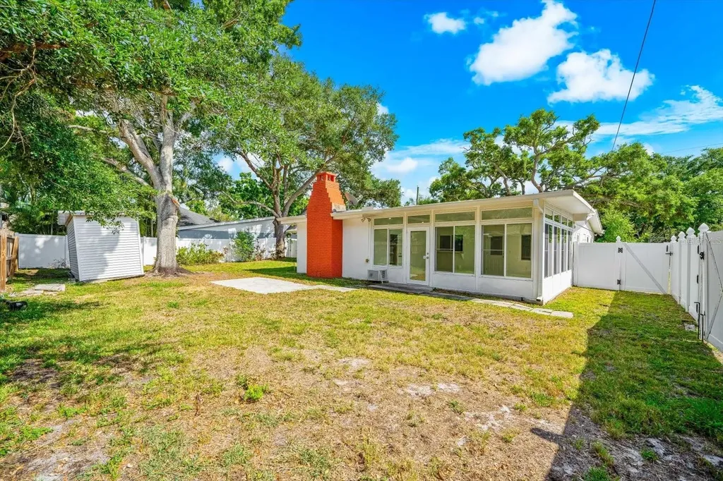 3315 W Beaumont Street Tampa FL 33611
