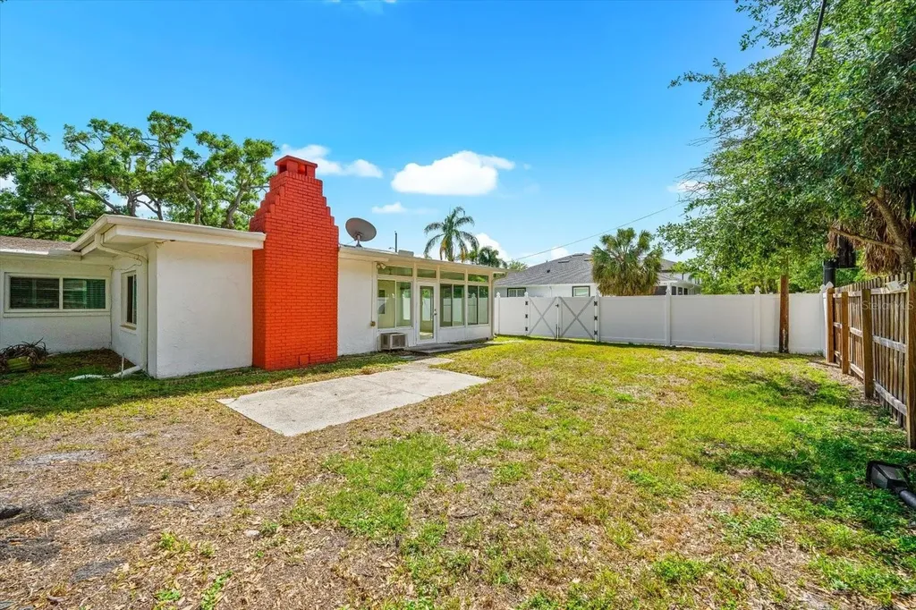 3315 W Beaumont Street Tampa FL 33611