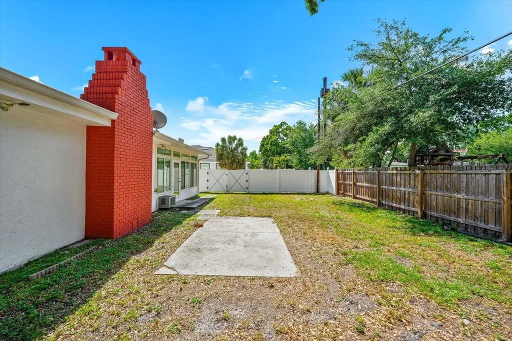 3315 W Beaumont Street Tampa FL 33611