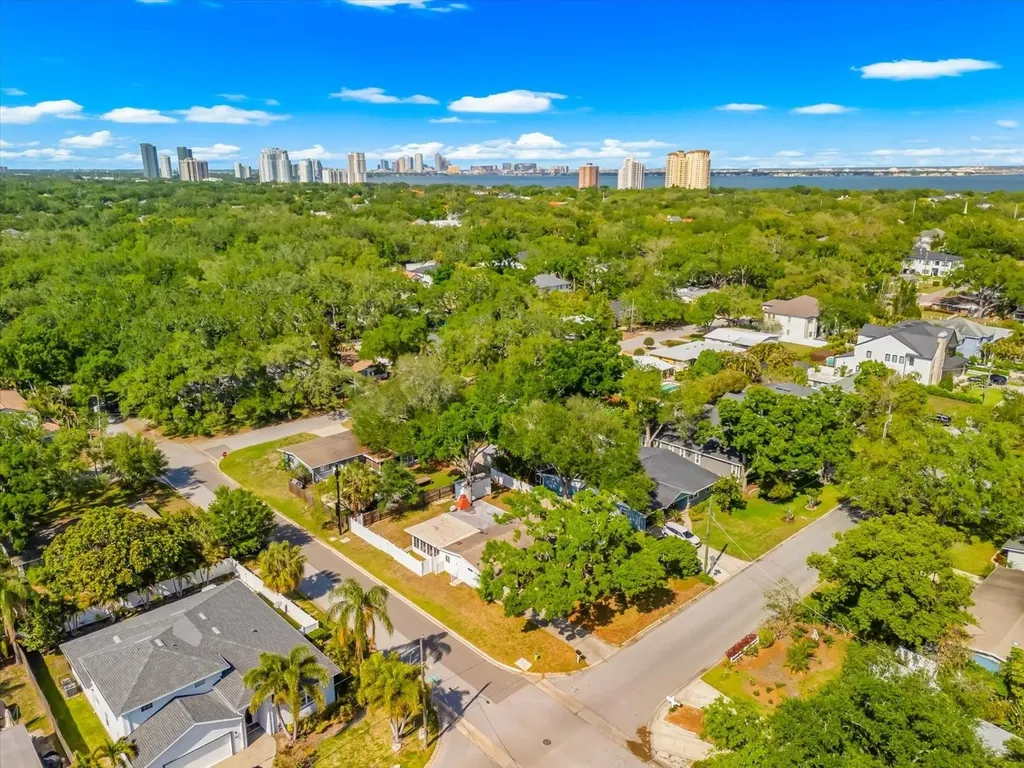 3315 W Beaumont Street Tampa FL 33611