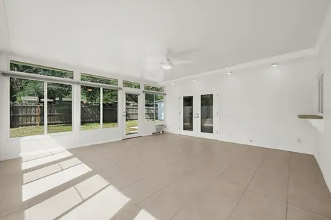 3315 W Beaumont Street Tampa FL 33611