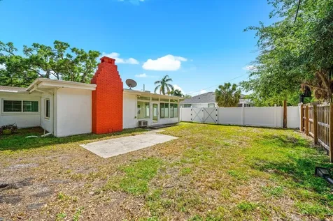 3315 W Beaumont Street Tampa FL 33611