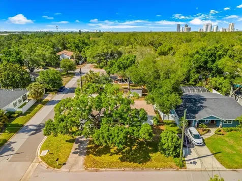 3315 W Beaumont Street Tampa FL 33611